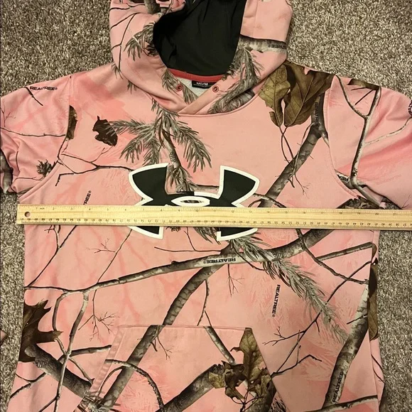Under Armour Pink and Camo Hoodie size large - Picture 8 of 10